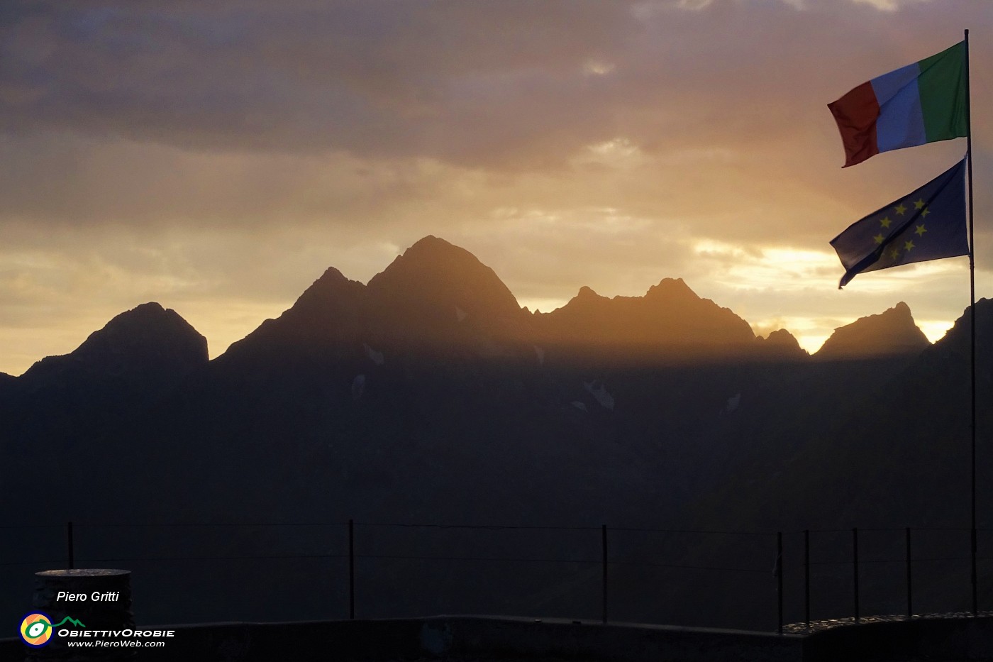 35 Tramonto verso il Pizzo del Diavolo.JPG